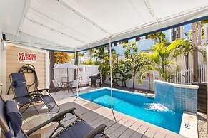 Poolside Paradise by Brightwild Heated Pool