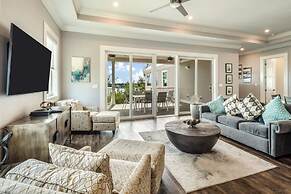 Aquaria House by Brightwild Pool Boat Dock