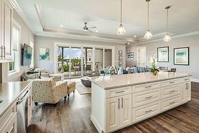 Aquaria House by Brightwild Pool Boat Dock