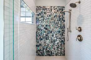 Mastway House by Brightwild Pool Dock