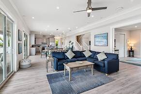 Mastway House by Brightwild Pool Dock