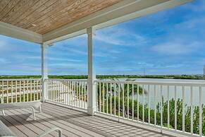 Mastway House by Brightwild Pool Dock