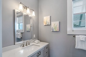 Mastway House by Brightwild Pool Dock