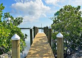 Seagate House by Brightwild Waterfront w Dock