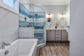 Seagate House by Brightwild Waterfront w Dock