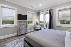 Seagate House by Brightwild Waterfront w Dock