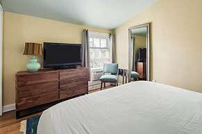 Sky Suite on Duval by Brightwild Condo w Balcony