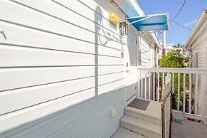 Sky Suite on Duval by Brightwild Condo w Balcony