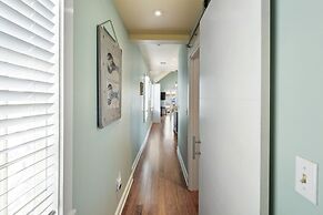 Sky Suite on Duval by Brightwild Condo w Balcony