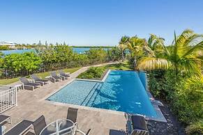 Spindrift House by Brightwild Huge Pool Dock