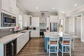 Spindrift House by Brightwild Huge Pool Dock