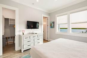 Spindrift House by Brightwild Huge Pool Dock