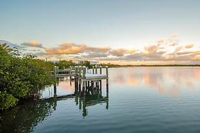 Spindrift House by Brightwild Huge Pool Dock