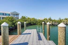 Spindrift House by Brightwild Huge Pool Dock