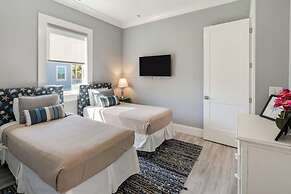 Waterlane House by Brightwild Pool Boat Dock