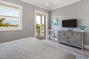 Waterlane House by Brightwild Pool Boat Dock