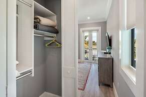 Waterlane House by Brightwild Pool Boat Dock