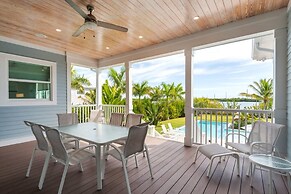 Waterlane House by Brightwild Pool Boat Dock