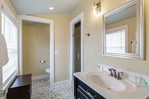 Cloud Suite on Duval Luxury Condo Epic Location