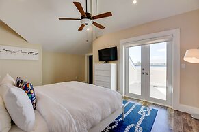 Suncoast House by Brightwild Pool Boat Dock