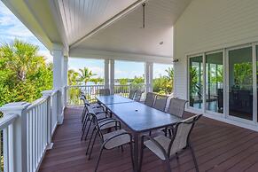 Suncoast House by Brightwild Pool Boat Dock