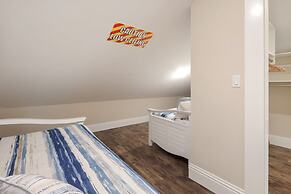 Suncoast House by Brightwild Pool Boat Dock