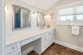 Suncoast House by Brightwild Pool Boat Dock