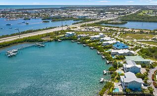 Suncoast House by Brightwild Pool Boat Dock