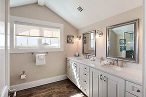 Suncoast House by Brightwild Pool Boat Dock