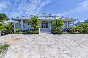 Suncoast House by Brightwild Pool Boat Dock