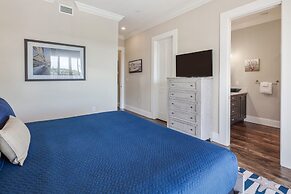 Suncoast House by Brightwild Pool Boat Dock