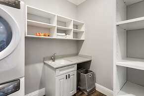 Evershore House Pool Parking Dock