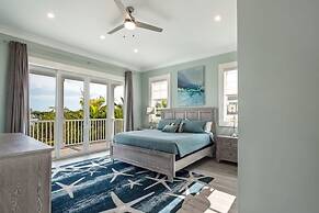 Springtide House by Brightwild Waterfront Pool