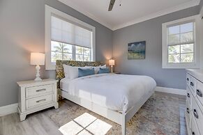 Springtide House by Brightwild Waterfront Pool