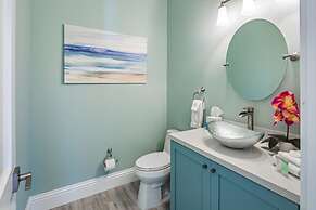 Springtide House by Brightwild Waterfront Pool