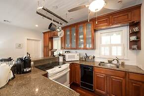 Conch Cottage by Brightwild Quiet w Shared Pool