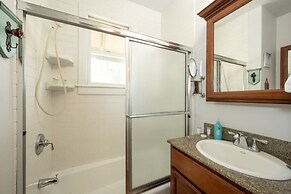 Conch Cottage by Brightwild Quiet w Shared Pool