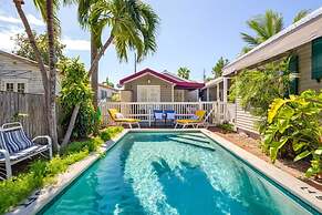 Conch Cottage by Brightwild Quiet w Shared Pool