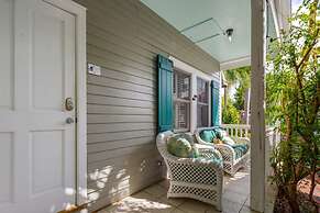 Conch Cottage by Brightwild Quiet w Shared Pool