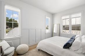 Casa Cohiba by Brightwild Steps to 7th Ave