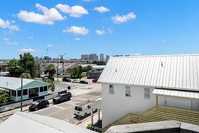 Casa Cohiba by Brightwild Steps to 7th Ave