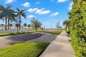 Hyde Park Hydeaway Stunning Home w Heated Pool