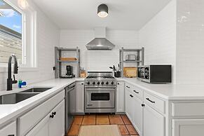 Hyde Park Hydeaway Stunning Home w Heated Pool