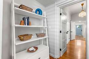 Hyde Park Hydeaway Stunning Home w Heated Pool