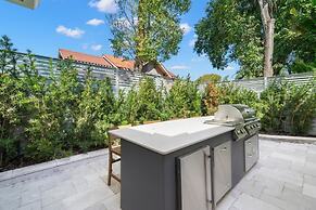 Hyde Park Hydeaway Stunning Home w Heated Pool