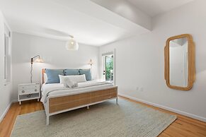 Hyde Park Hydeaway Stunning Home w Heated Pool