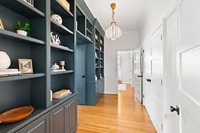 Hyde Park Hydeaway Stunning Home w Heated Pool