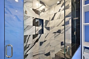 Keys Please by Brightwild Pool Steps to Duval