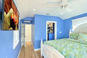 Keys Please by Brightwild Pool Steps to Duval