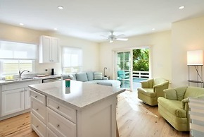 Keys Please by Brightwild Pool Steps to Duval